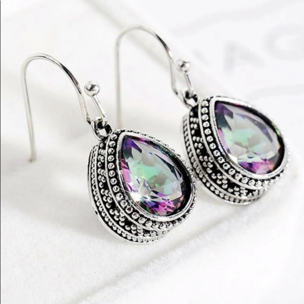 🆕 Mystic Topaz Earrings… Multicolor Reflective Shine!!! NEW w/Tags!!!